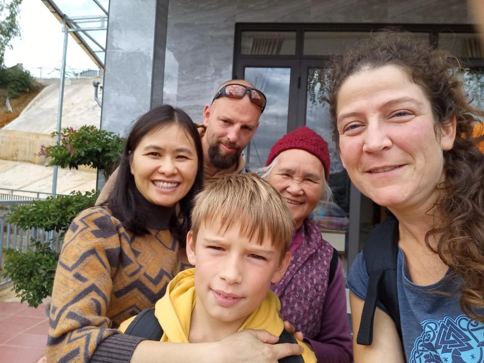 Giabinh Homestay Као Банг Екстериор снимка